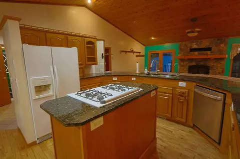 Kitchen - 38700 Osprey Trl, Laporte, MN 56461 photo 4 of 12