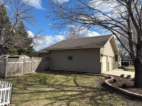 Exterior - 503 Adobe Rd, Marshall, MN 56258 photo 5 of 6