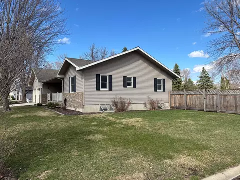 Exterior - 503 Adobe Rd, Marshall, MN 56258 photo 3 of 6