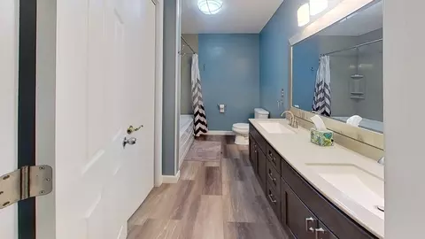 Bath - 503 Adobe Rd, Marshall, MN 56258 photo 3 of 3