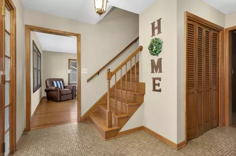 Entry Way - 3020 Woodlark Ln, Eagan, MN 55121 photo 2 of 2