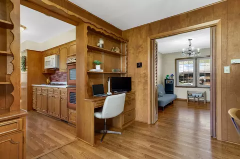 Entry Way - 3020 Woodlark Ln, Eagan, MN 55121 photo 1 of 2