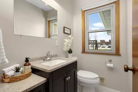 Bath - 3020 Woodlark Ln, Eagan, MN 55121 photo 1 of 2