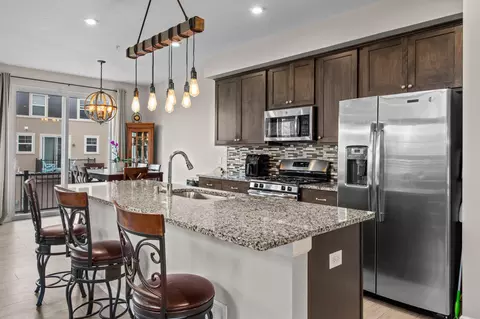 7680 Anthony Pl, Victoria, MN 55386