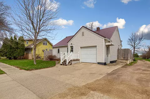 Other - 636 8th St, Westbrook, MN 56183 photo 1 of 9