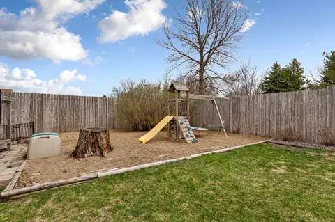 Exterior - 636 8th St, Westbrook, MN 56183 photo 6 of 10