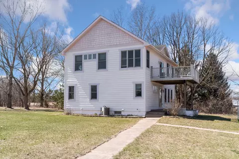 13368 382nd St, Lindstrom, MN 55045
