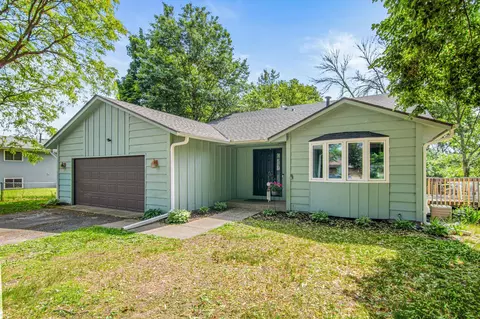 4650 Mackubin St, Shoreview, MN 55126