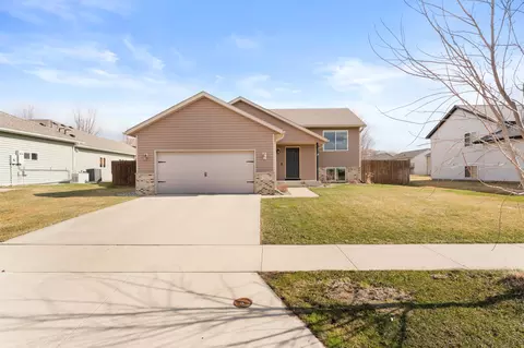 5421 Florence Dr NW, Rochester, MN 55901