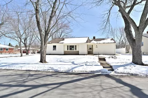 3002 6th Ave E, Hibbing, MN 55746