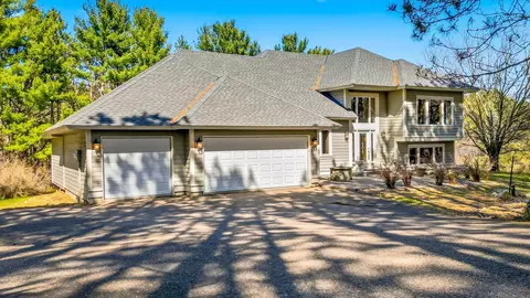 13840 28th St N, Stillwater, MN 55082