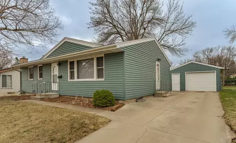 3708 3rd St NW, Rochester, MN 55901