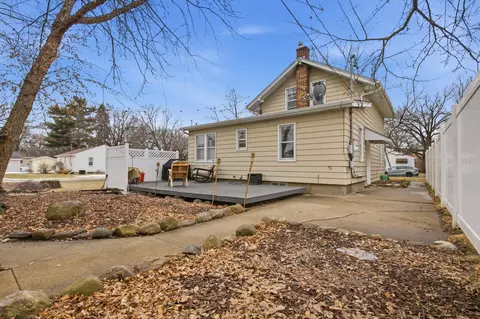 Exterior - 1128 8th Ave SE, Saint Cloud, MN 56304 photo 3 of 6