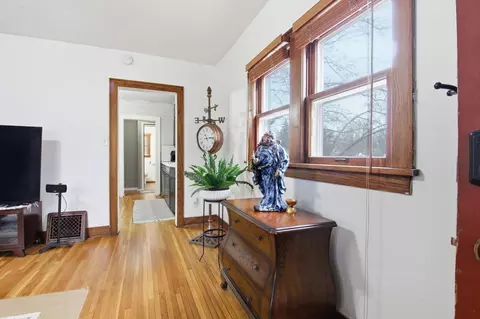 Entry Way - 1128 8th Ave SE, Saint Cloud, MN 56304 photo 1 of 4