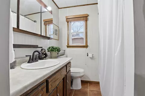 Bath - 1128 8th Ave SE, Saint Cloud, MN 56304 photo 1 of 1