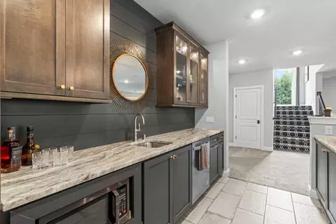 Kitchen - 6105 Pine Grove Rd, Edina, MN 55436 photo 13 of 15