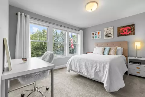 Bedroom - 6105 Pine Grove Rd, Edina, MN 55436 photo 7 of 18