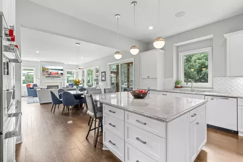 Kitchen - 6105 Pine Grove Rd, Edina, MN 55436 photo 6 of 15