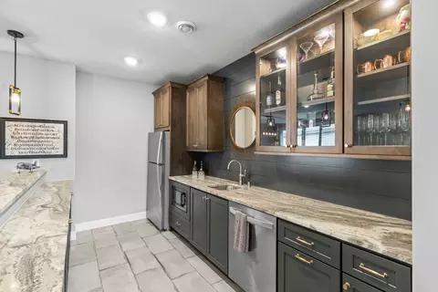 Kitchen - 6105 Pine Grove Rd, Edina, MN 55436 photo 12 of 15