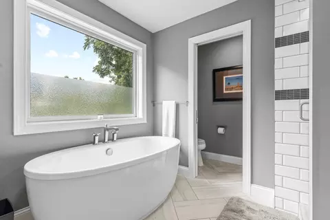 Bath - 6105 Pine Grove Rd, Edina, MN 55436 photo 4 of 12
