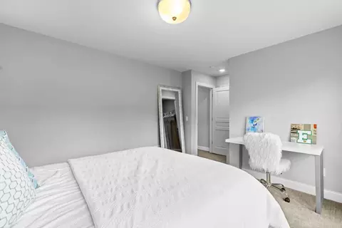 Bedroom - 6105 Pine Grove Rd, Edina, MN 55436 photo 9 of 18