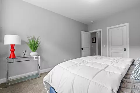 Bedroom - 6105 Pine Grove Rd, Edina, MN 55436 photo 18 of 18