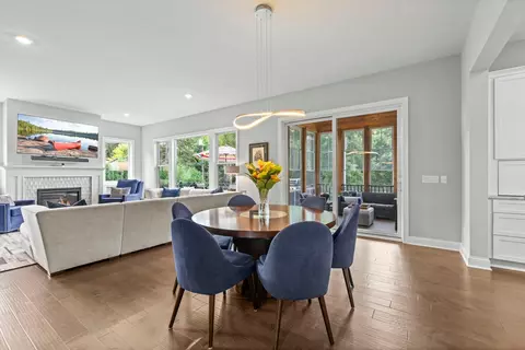 Dining - 6105 Pine Grove Rd, Edina, MN 55436 photo 6 of 8