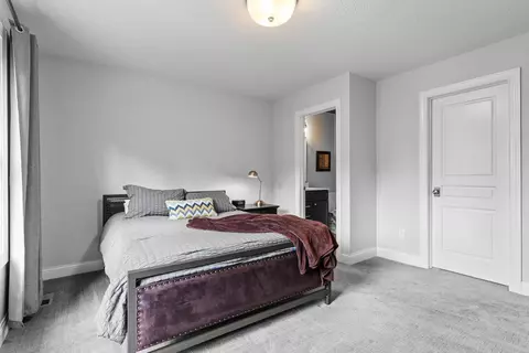 Bedroom - 6105 Pine Grove Rd, Edina, MN 55436 photo 14 of 18