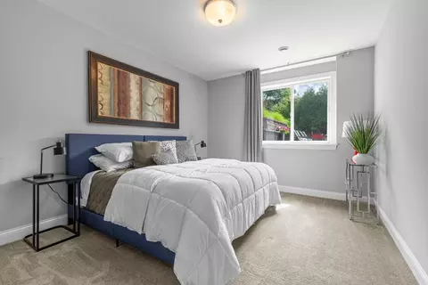 Bedroom - 6105 Pine Grove Rd, Edina, MN 55436 photo 16 of 18