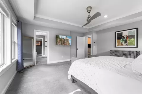 Bedroom - 6105 Pine Grove Rd, Edina, MN 55436 photo 6 of 18