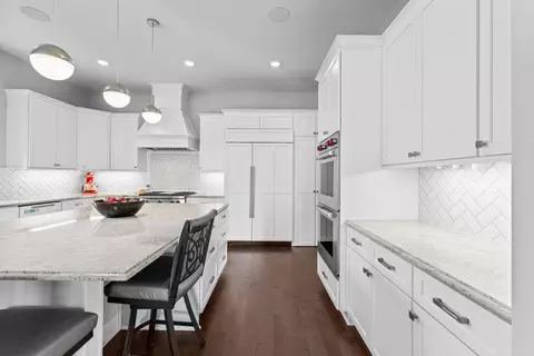 Kitchen - 6105 Pine Grove Rd, Edina, MN 55436 photo 4 of 15