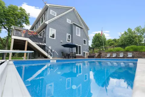 Exterior - 6105 Pine Grove Rd, Edina, MN 55436 photo 32 of 37