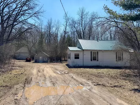Exterior - 475 3rd Ave S, Isle, MN 56342 photo 14 of 15
