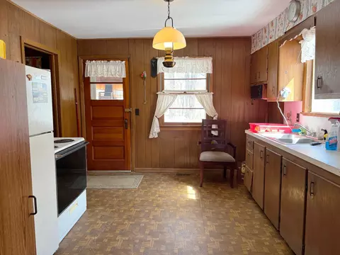 Kitchen - 475 3rd Ave S, Isle, MN 56342 photo 1 of 3