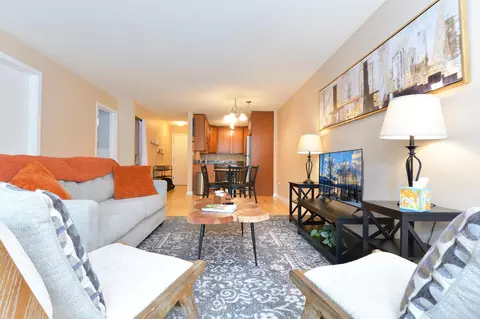 2700 W 44th St #115, Minneapolis, MN 55410