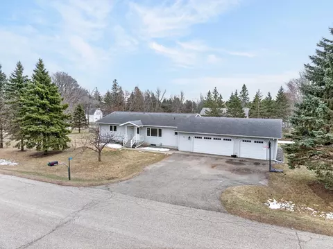 1331 Melody Ln, Alexandria, MN 56308