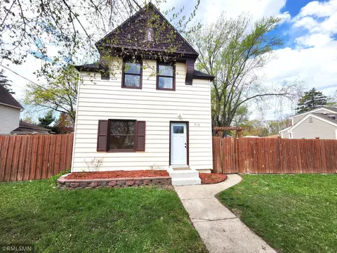 919 Warner Ave, South Saint Paul, MN 55075