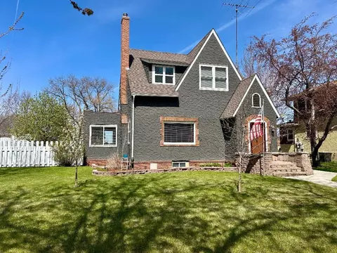411 2nd St SW, Wadena, MN 56482