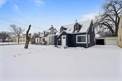 724 8th St N, Wahpeton, ND 58075