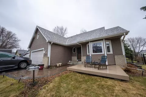 17100 Fieldcrest Ave, Farmington, MN 55024