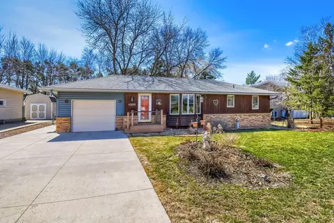 937 15th St W, Hastings, MN 55033