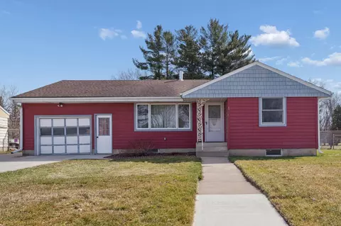 1115 Sunnyside Dr, Farmington, MN 55024