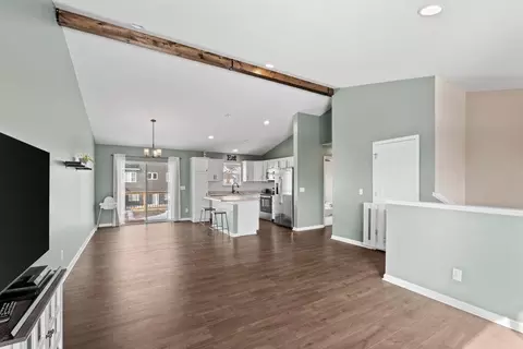 527 Pond View Dr SE, Lonsdale, MN 55046