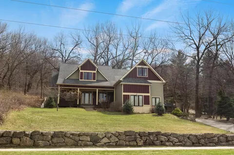 1067 Pioneer Rd, Red Wing, MN 55066