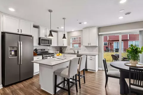 9494 Bridle Way, Victoria, MN 55386