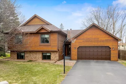 3807 Riverton Ave, Eagan, MN 55122