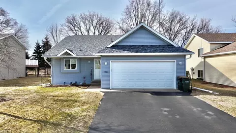 1621 Forest Glen Cir, Saint Augusta, MN 56301