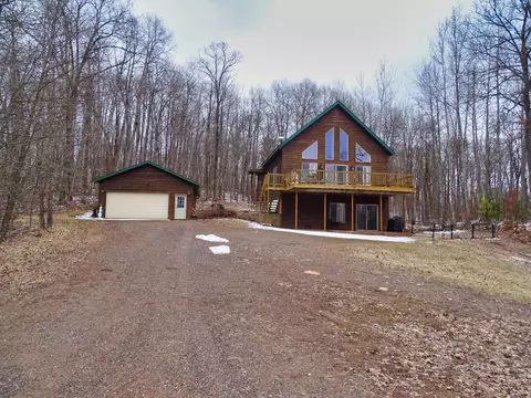 8920 Larson Ct, Hayward, WI 54843