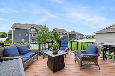 Exterior - 15142 Ely Path, Apple Valley, MN 55124 photo 2 of 4