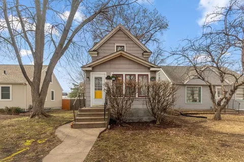 831 19th Ave SE, Minneapolis, MN 55414